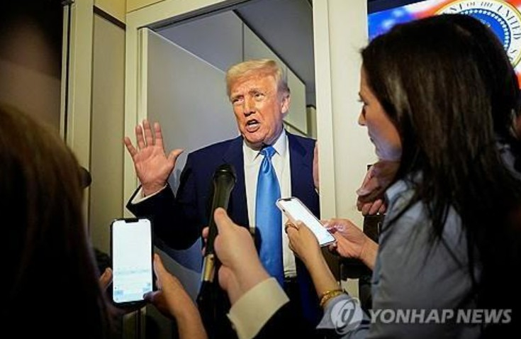  트럼프, 中에 50% 추가관세 위협…