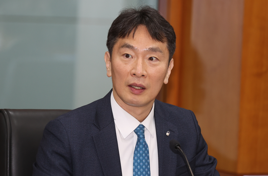  이복현 금감원장 사의 표명…가상자산 쏠림까지 언급