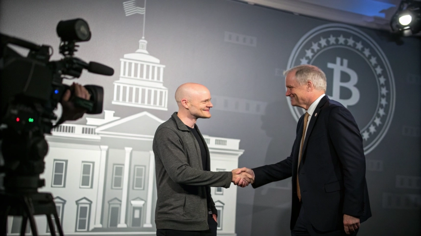  코인베이스 CEO, 트럼프 진영 DOGE 인사 전격 영입 제안…정치적 전환 신호탄?