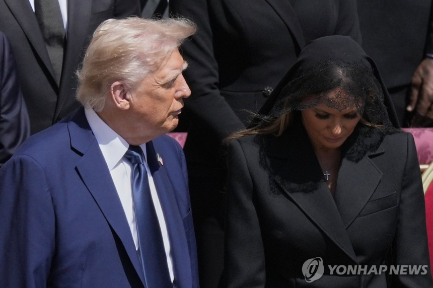  멜라니아 코인, 발행 전 '540억 폭리'…내부자 거래 의혹 폭발