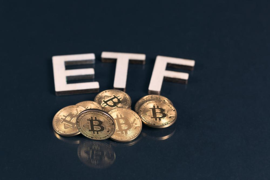 비트코인 ETF 27억5000만 달러 유입으로 15만 달러 돌파 신호 포착