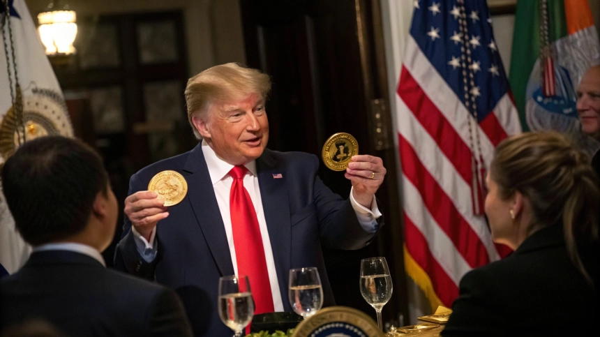  트럼프, 밈코인 투자자 백악관 초청 논란…외국인 절반 포함