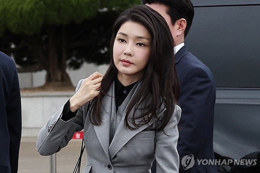  김건희 여사, 통일교·암호화폐 얽힌 고가 선물 의혹…검찰, 자택까지 압수수색