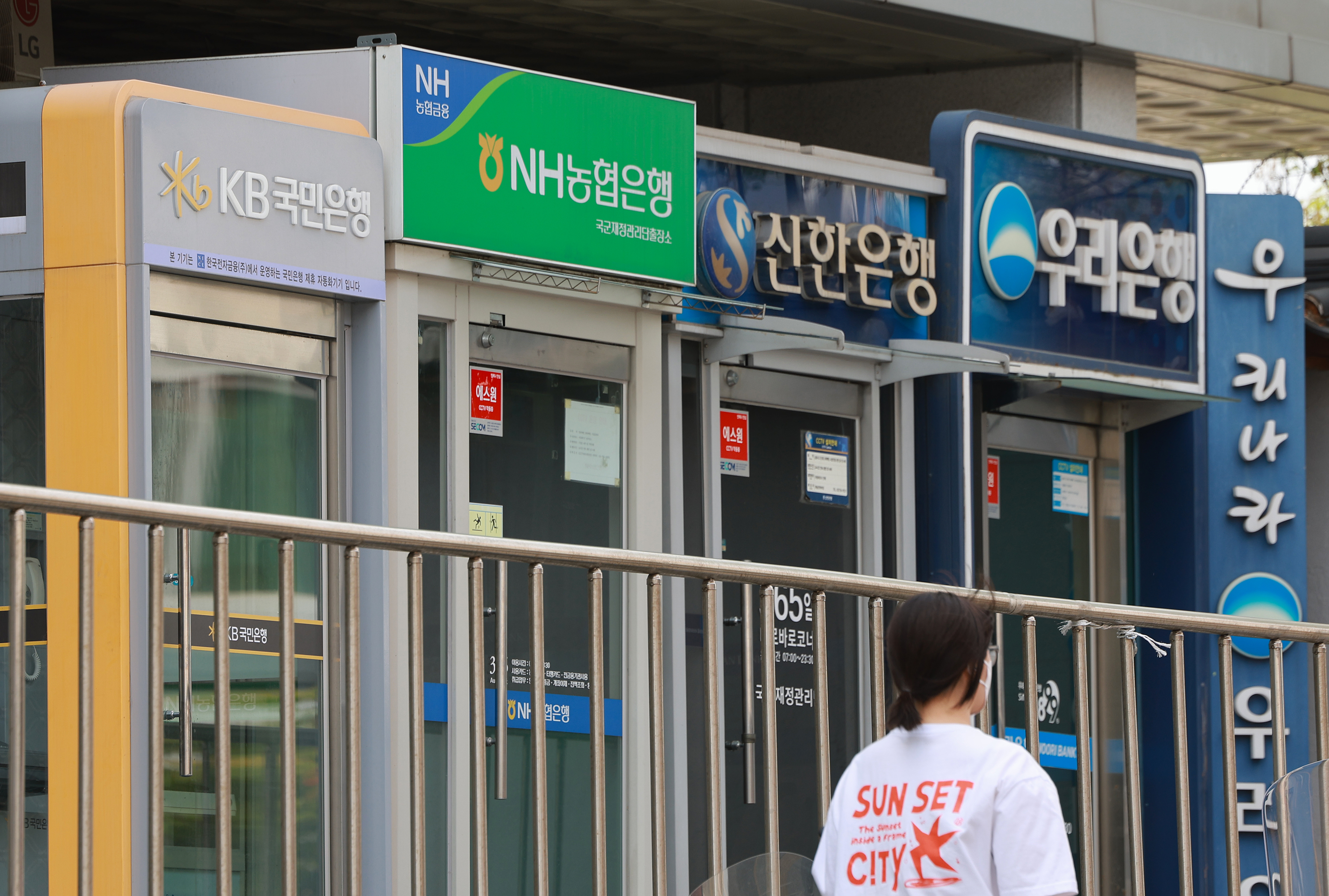 해시드, 금융지주와 손잡고 '원화 스테이블코인' 실험 나선다