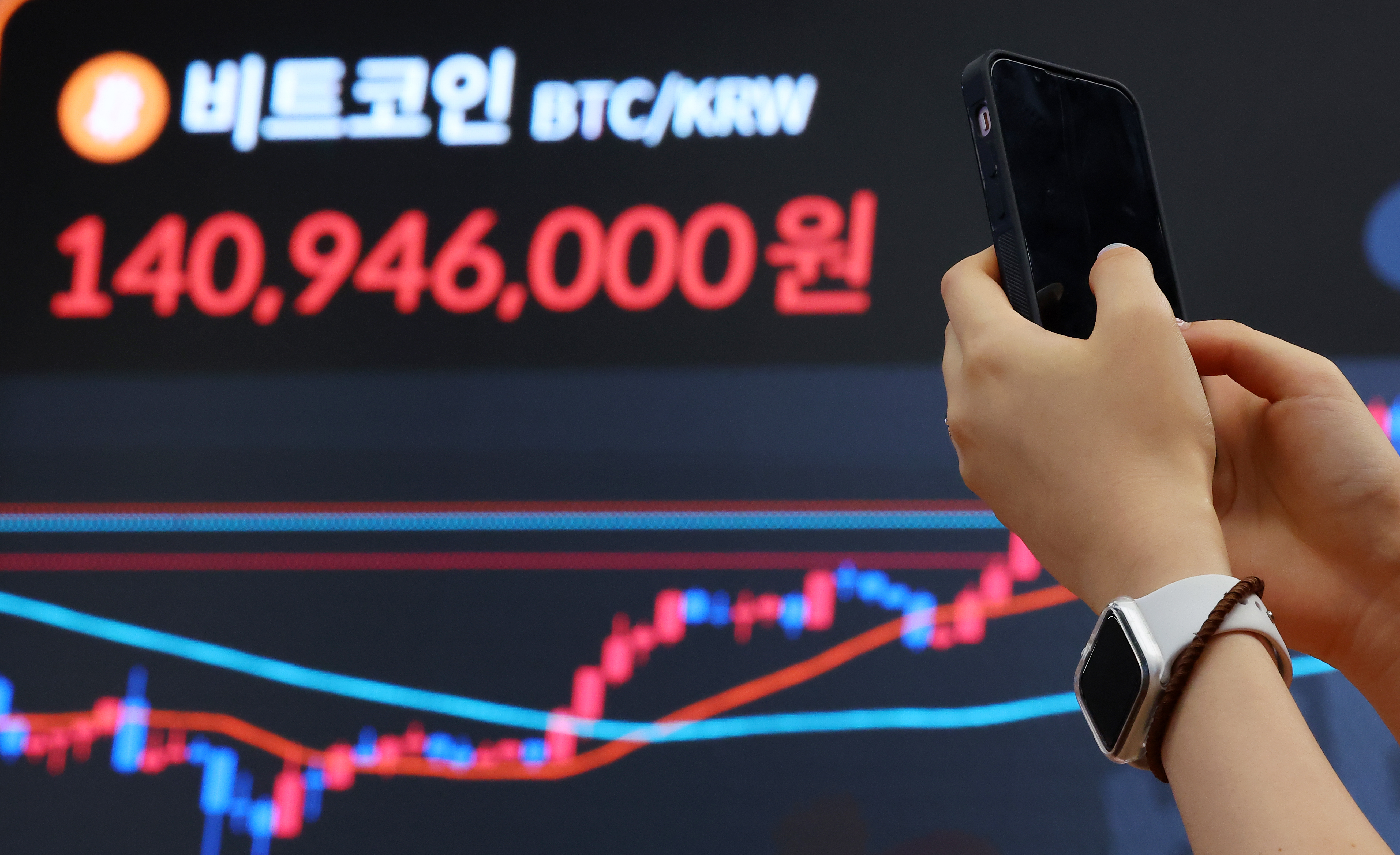 암호화폐, '투자의 시대' 열렸다…50대도 노후자산으로 담는다