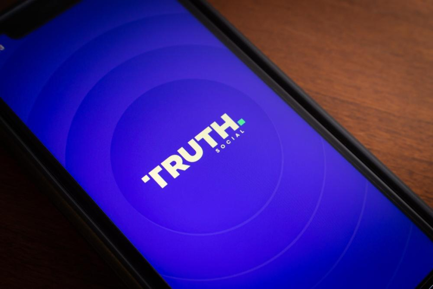 트럼프 미디어 운영 트루스 소셜, 비트코인-이더리움 이중 추적 ETF 출시 신청