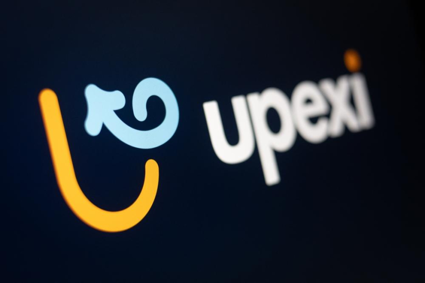  업엑시 주가 60% 급락, 투자자들이 4385만 주 재판매 등록