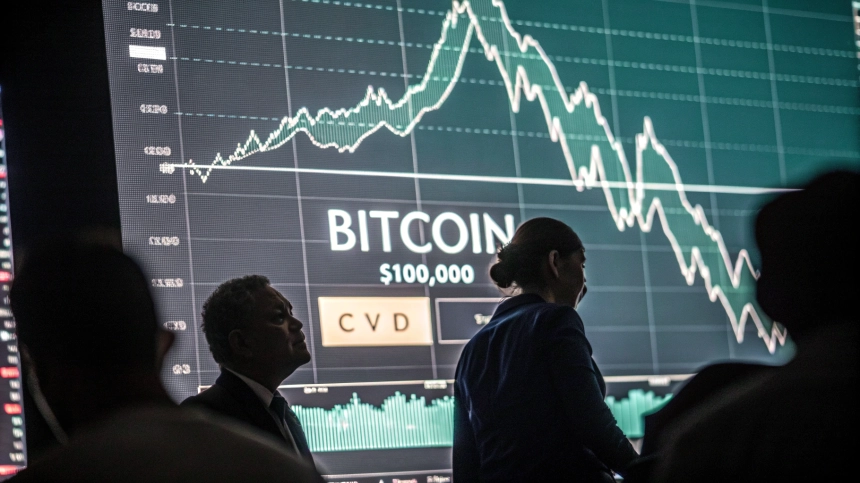 비트코인($BTC), 40일 연속 매도 압력에도 11만 달러 지지…기관 매수 시그널?
