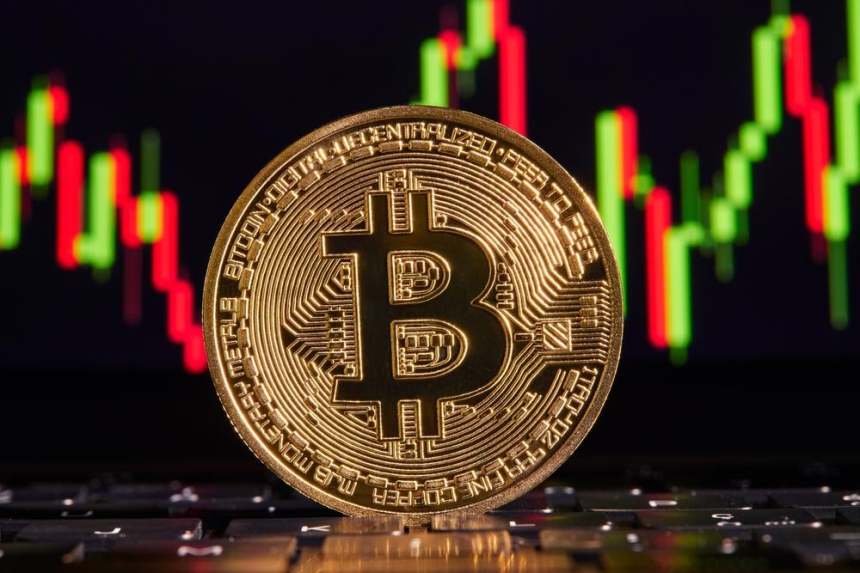 비트코인 사상 최고가 경신 후 조정, 인플레이션 지표 앞두고 4% 하락