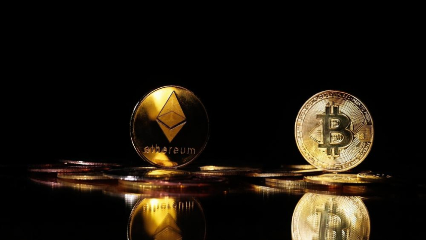  비트코인 ETF 12일 연속 순유입 중단, 이더리움 ETF는 12일째 지속