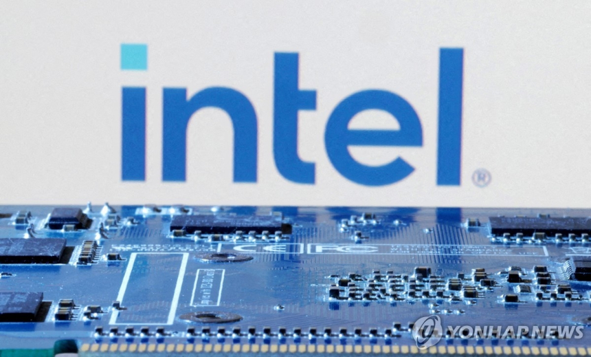 미국, 인텔 지분 인수 검토…글로벌 반도체 전쟁 '불씨' 되나