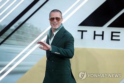 브래드 피트, 할리우드 힐스에 167억 원 고급주택 추가 매입…부동산 포트폴리오 확대