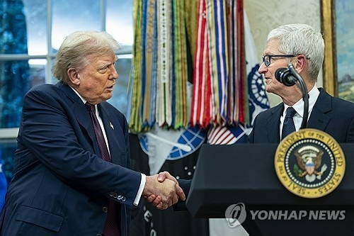  美 기업들, 자사주 매입에 1조 달러 쏟아… 트럼프發 불확실성에도 주가 방어 총력