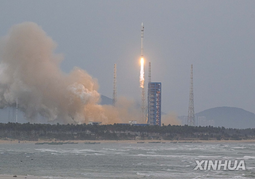  중국 로켓 잔해, 필리핀 영해 낙하… 외교 갈등 비화