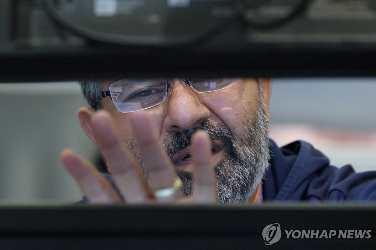 AI 수익성에 회의감… 나스닥, 기술주 매도에 0.67% 하락