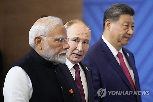  모디, 7년 만에 중국 방문…SCO 정상회의서 '대미 견제 외교' 시동