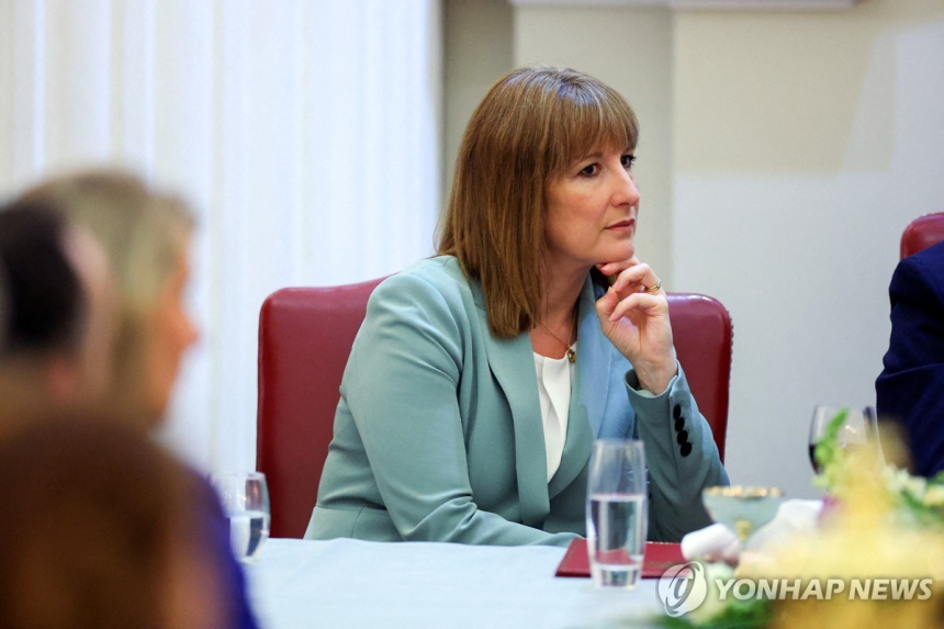  영국, 94조 재정적자에 '증세 압박'… 부유층 엑소더스 본격화