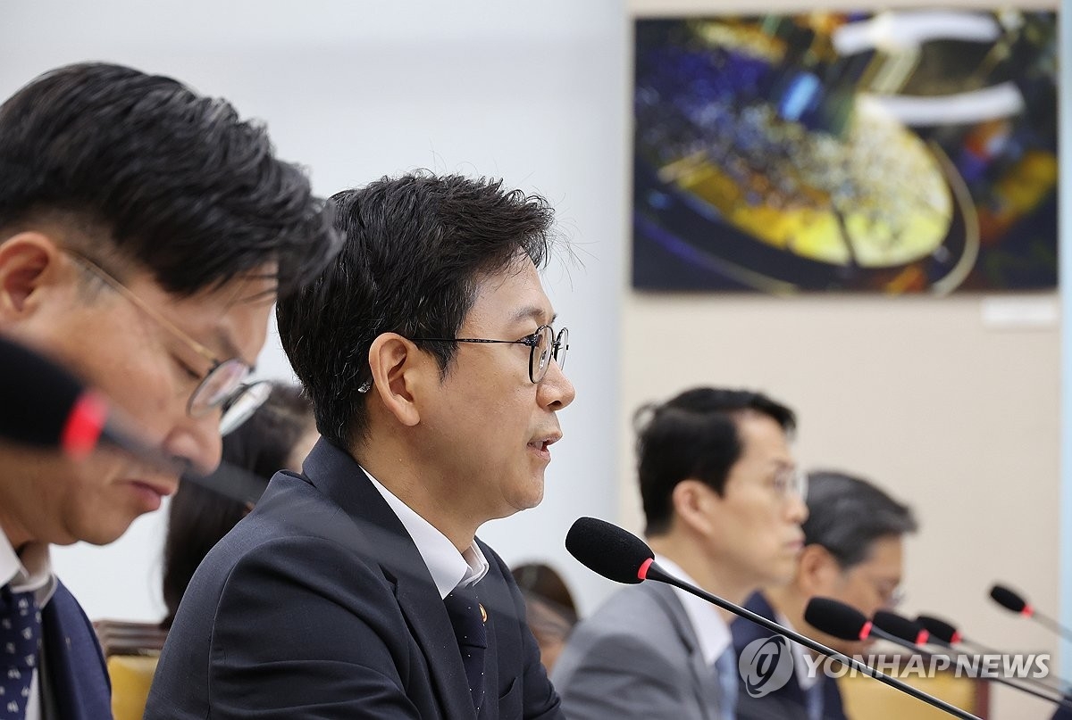정부, AI 핵심 GPU 3만5천장 확보 나선다…에너지 부담·정보유출 우려도