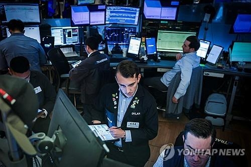 뉴욕증시, CPI 발표 앞두고 관망세…반도체 업종 엇갈린 흐름