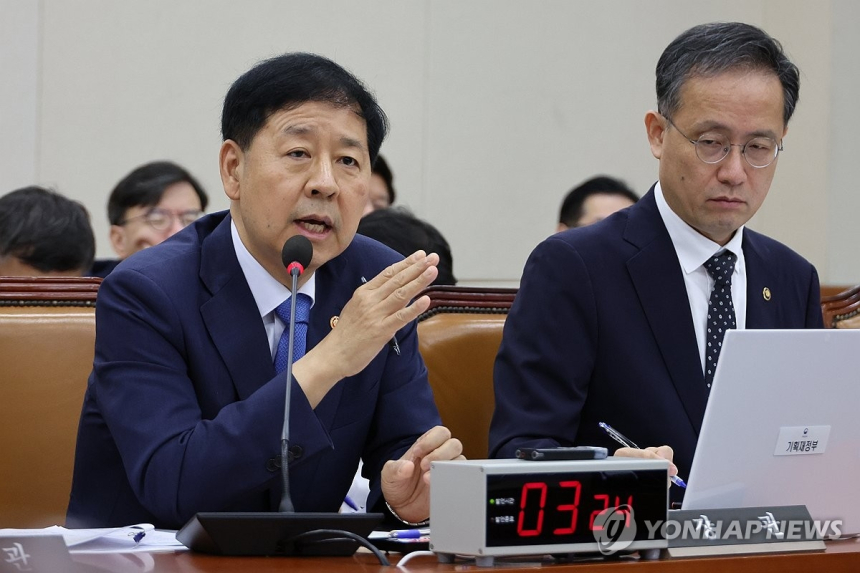  대주주 양도세 완화·국내 생산 유인책…정부, 세정 정책 '유연 모드'