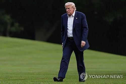  트럼프, 인도산 수입품에 25% 추가관세…러시아산 석유 수입 겨냥