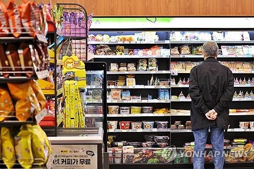 편의점도 흔들… 유통 전 채널 '성장 둔화' 직격탄