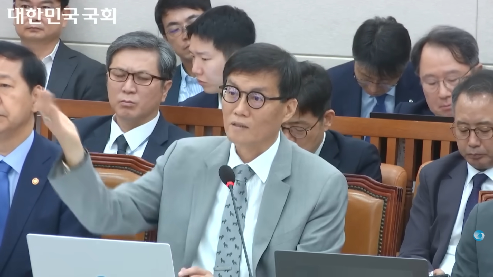 이창용 한은 총재 “원화 스테이블코인, 점진적 도입 필요…은행 중심으로 시작해야”