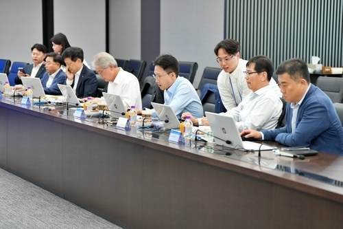 우리금융, 전 직원 대상 AI 연수 시작…'AI 대전환 원년' 본격 시동