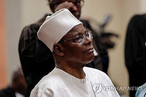 카메룬 야권 유력주자 출마 무산… 8선 도전 비야 대통령 재집권 탄력