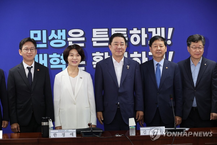 AI·공공데이터 중심 대전환…정부, 차세대 산업에 재정·세제 전폭 지원