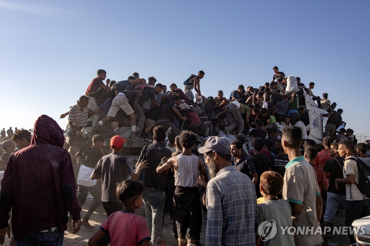 요르단 구호트럭, 이스라엘 정착민 공격에 발목…가자지구 지원 중단 우려