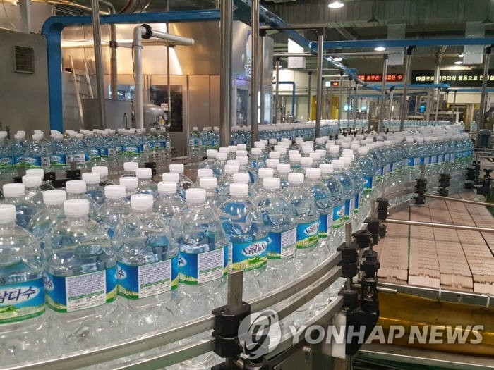 자율주행 트럭, 제주 삼다수 물류 이동 본격화…국내 첫 산업 적용