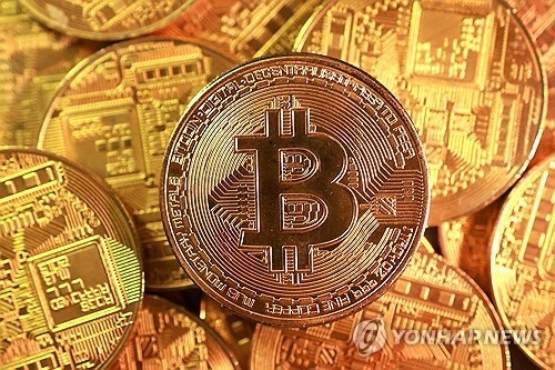 비트코인 11만 달러 붕괴… 연준 금리 인하에도 암호화폐 '와르르'