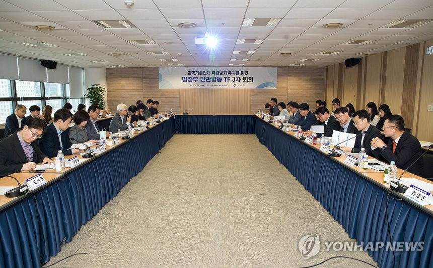  美 H-1B 비자 수수료 10만 달러로 인상… 한국, 인재 유치 '반사이익' 기대