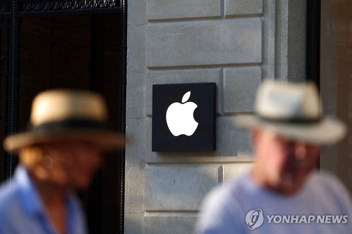 애플, 2025년 AI 검색엔진 출시…시리·사파리 전면 개편 예고