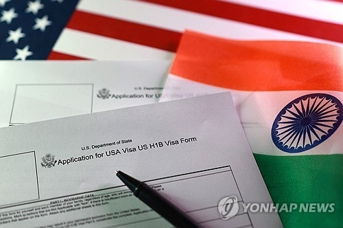 트럼프 H-1B 수수료 10만달러 인상… 미 은행들 인도 채용 가속화