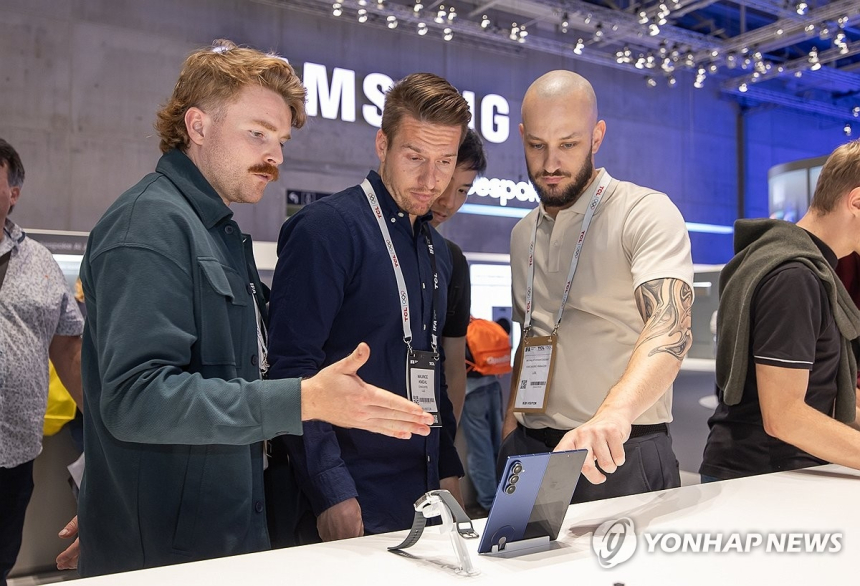  삼성전자, 목표주가 11만 원으로 상향…반도체 실적 회복 기대감↑