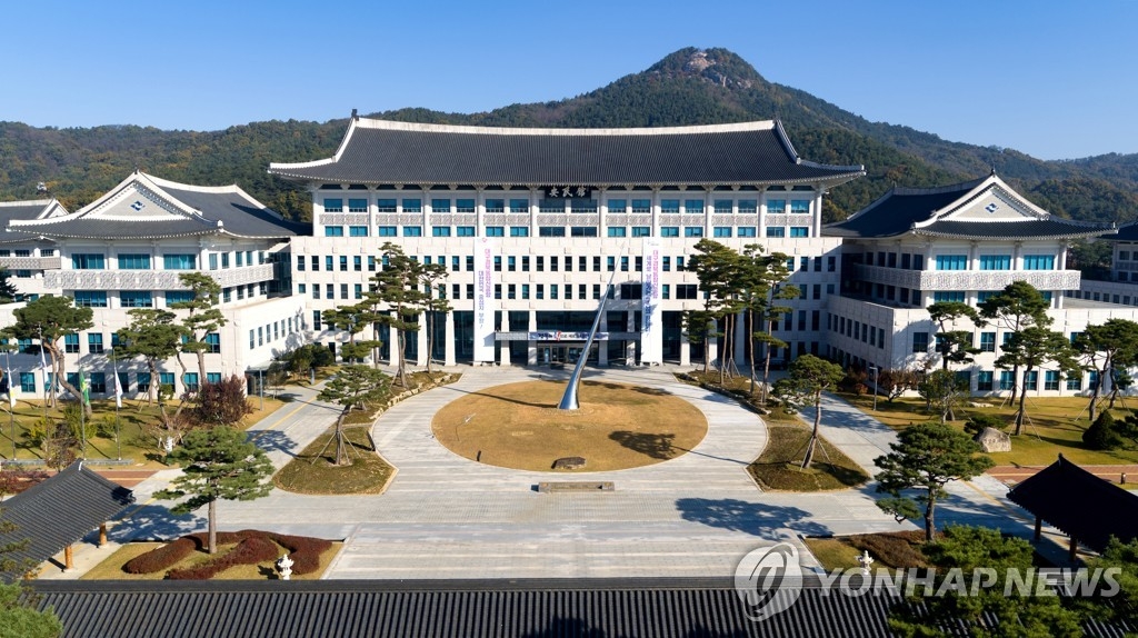 경북도, AI 돌봄 로봇 산업 본격 육성…저출생 해법 되나