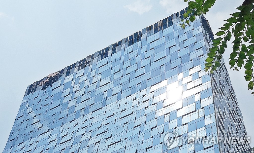 SK텔레콤, 오픈AI와 손잡는다…챗GPT 플러스 한국 단독 프로모션 시작