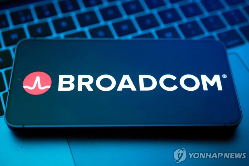 브로드컴, AI 수요에 '깜짝 실적'…엔비디아 대항마 될까