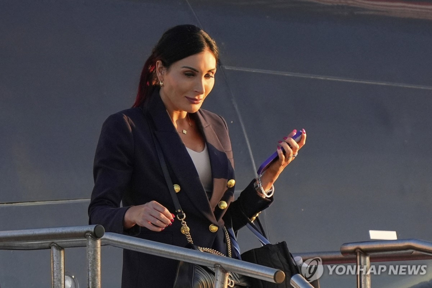  트럼프, 인도 IT 콜센터 규제 시사…미·인 관세 갈등 격화되나