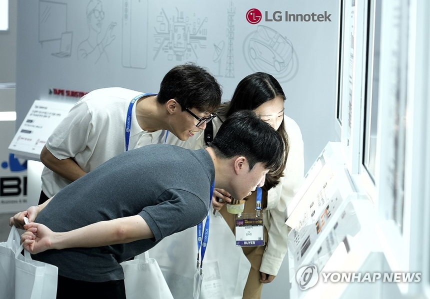  LG이노텍, 내년 영업익 6,980억 전망…아이폰17 효과로 반등 신호