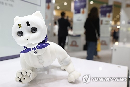  AI 반려 로봇, 외로움 달래는 '디지털 가족' 될 수 있을까
