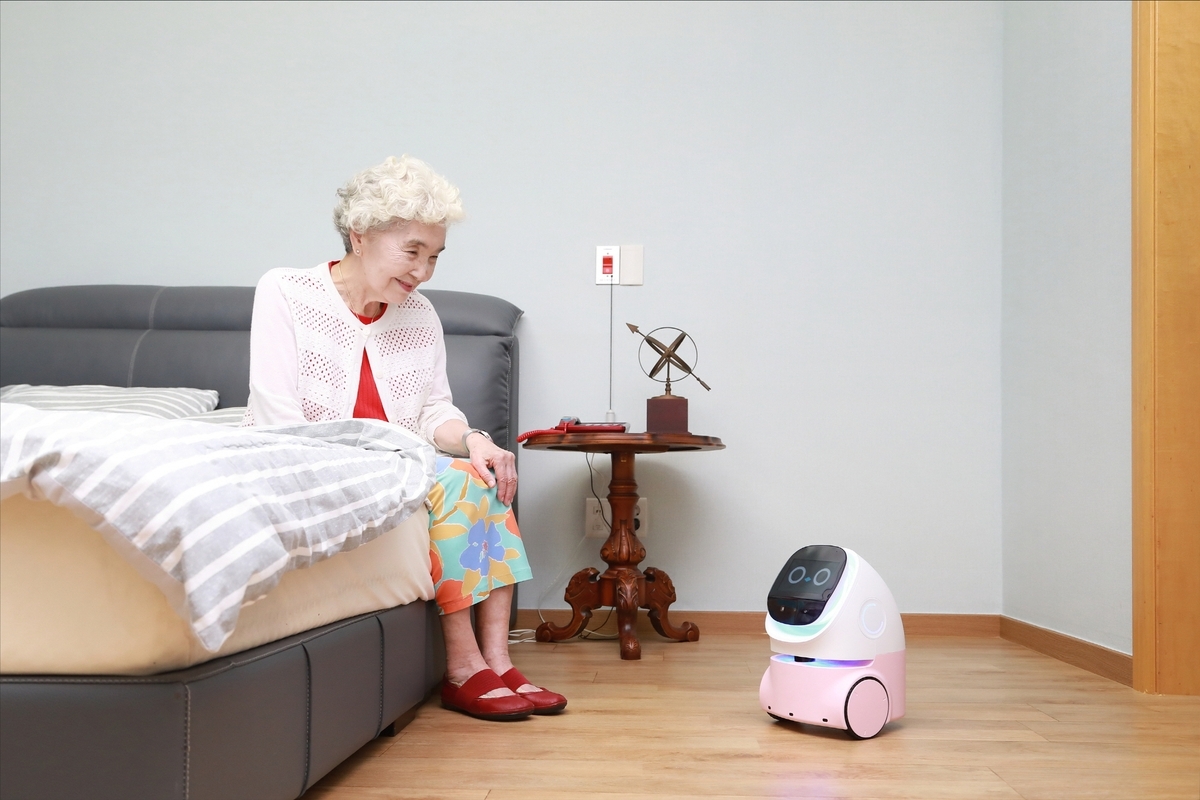 삼성물산, AI 돌봄 로봇 실증 착수…고령화 사회 대응 본격화