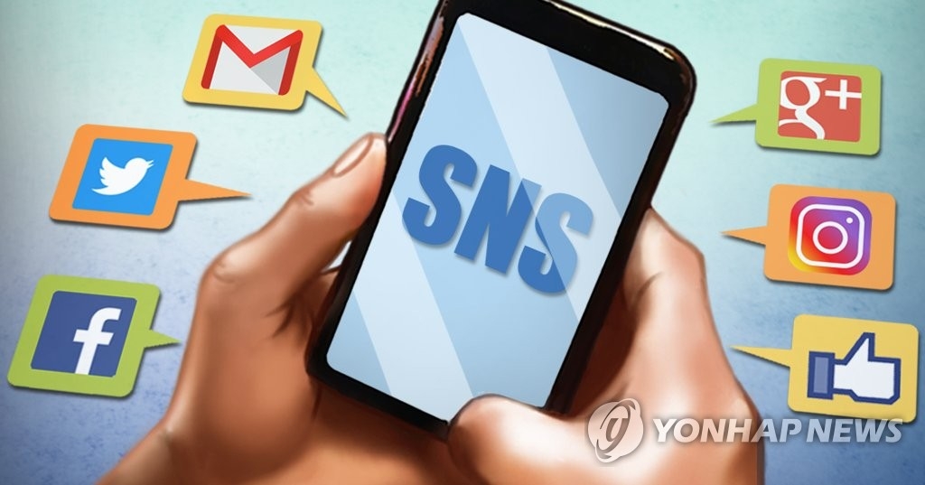 美 보수 활동가 암살 뒤에 ‘알고리즘’… SNS가 갈등 키운다