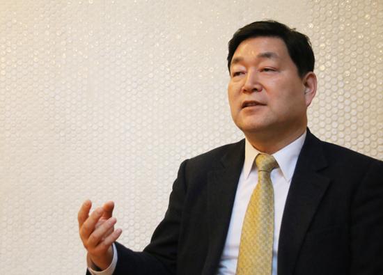 국가뿐만 아니라 모든 조직에 AI전략위원회를 설치해야 한다