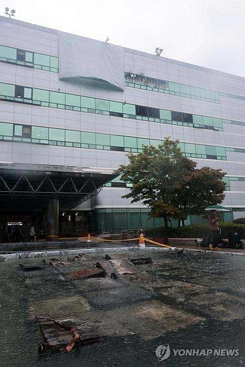  국가 전산망 또 멈췄다…리튬이온 배터리 화재, '디지털 선진국'의 민낯