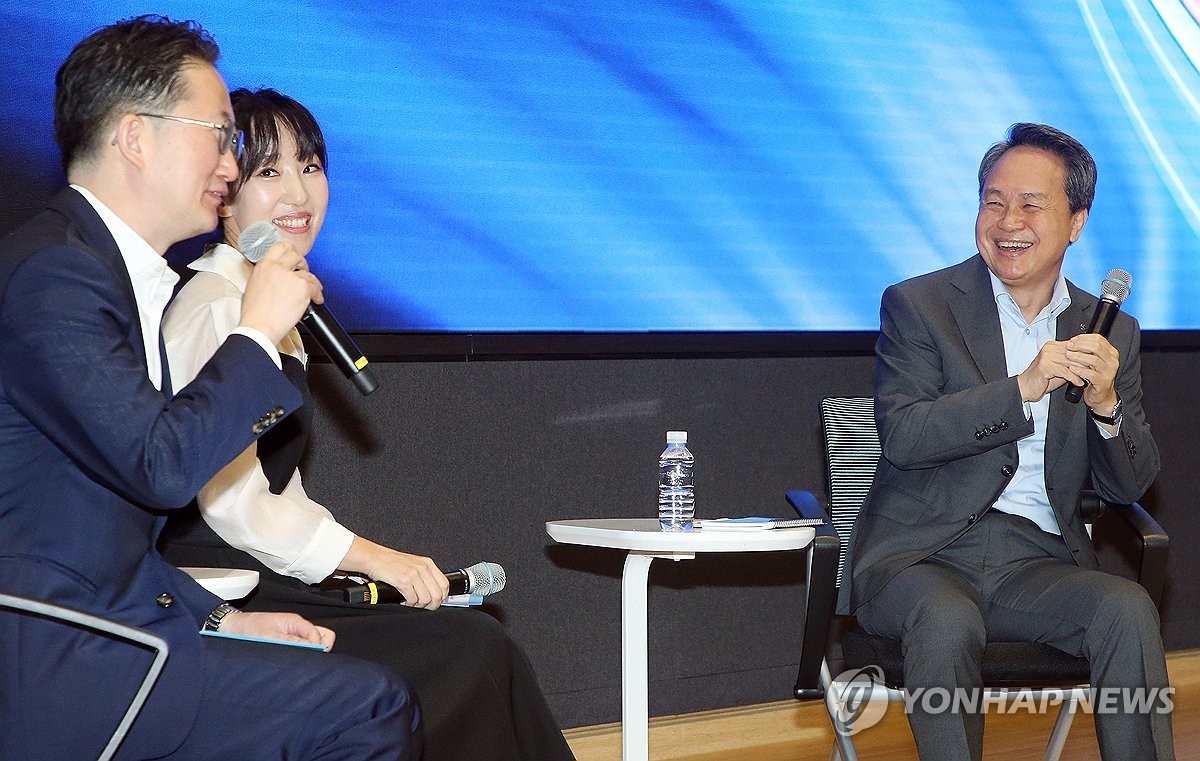 진옥동 신한금융 회장 