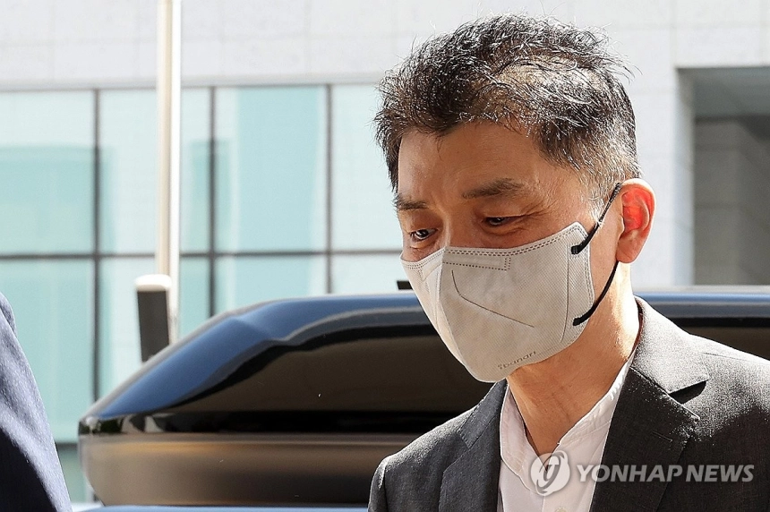 김범수 징역 15년 구형에 카카오 주가 급락…빅테크 신뢰 흔들
