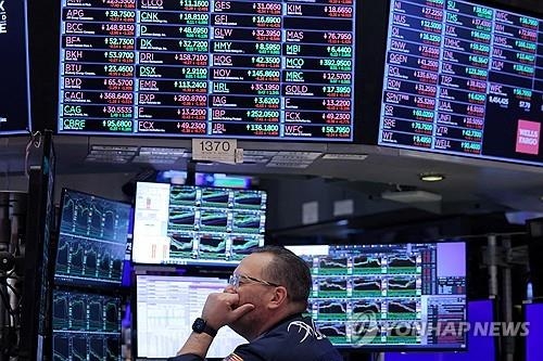 AMD, 오픈AI와 대형 GPU 계약 체결에 주가 23% 폭등…AI 반도체 판도 흔들